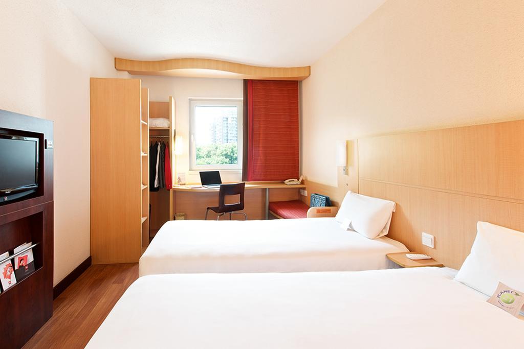 ไอบิส หนิงโบ เชียน หูว โฮเต็ล Hotel หนิงป่อ ภายนอก รูปภาพ