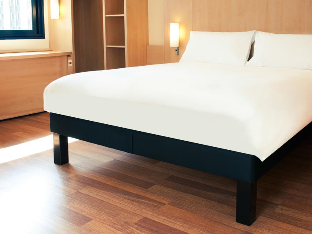 ไอบิส หนิงโบ เชียน หูว โฮเต็ล Hotel หนิงป่อ ภายนอก รูปภาพ