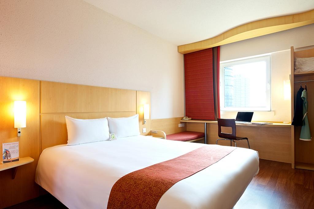 ไอบิส หนิงโบ เชียน หูว โฮเต็ล Hotel หนิงป่อ ภายนอก รูปภาพ