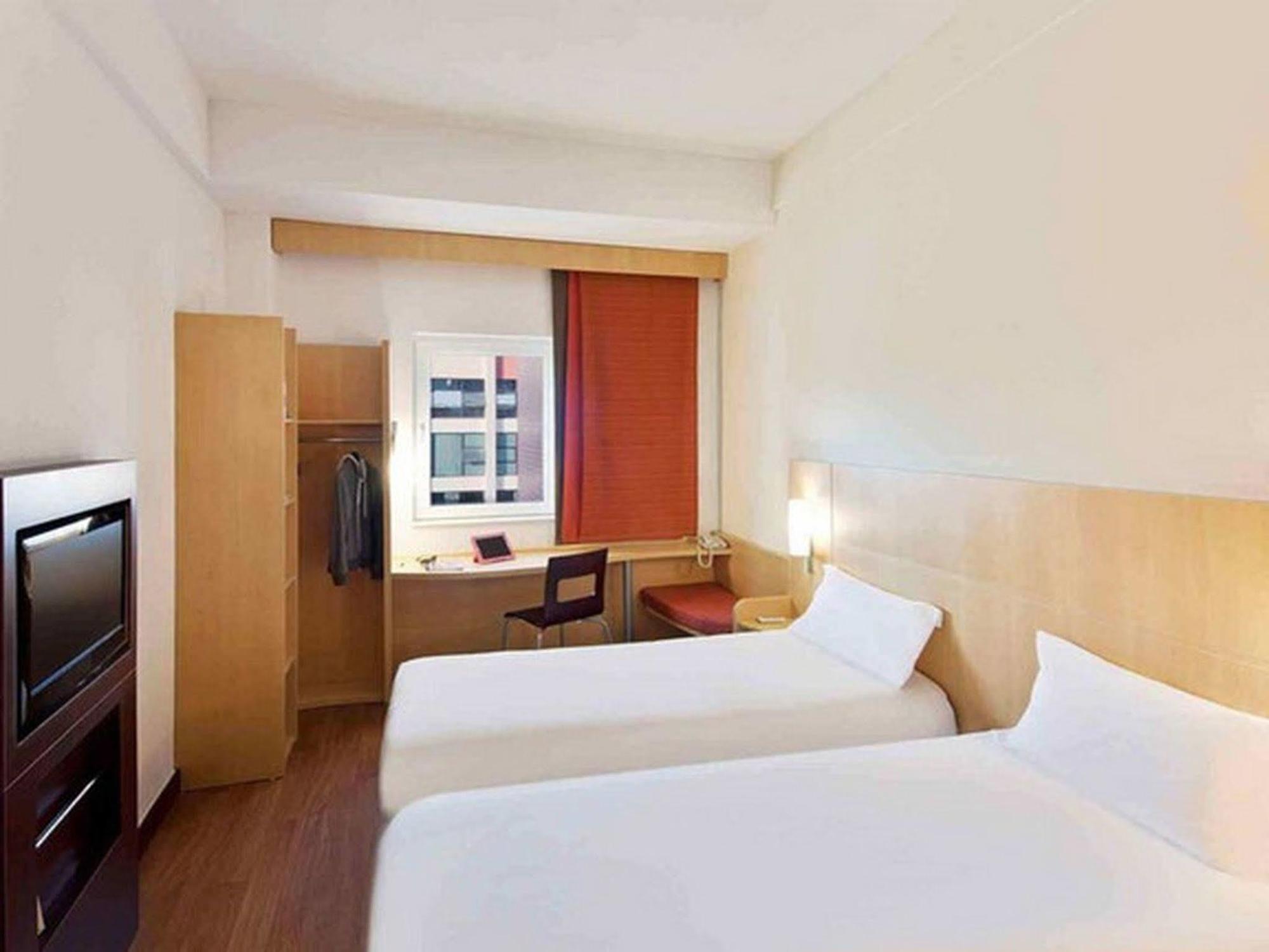 ไอบิส หนิงโบ เชียน หูว โฮเต็ล Hotel หนิงป่อ ภายนอก รูปภาพ