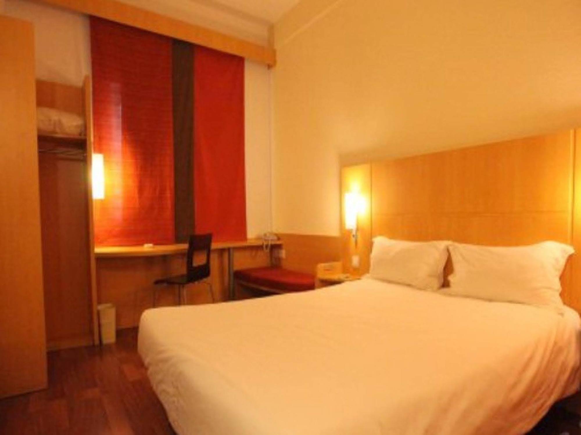 ไอบิส หนิงโบ เชียน หูว โฮเต็ล Hotel หนิงป่อ ภายนอก รูปภาพ