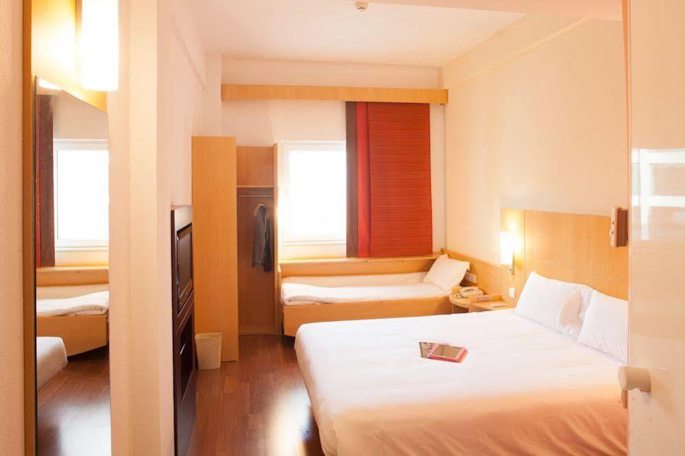 ไอบิส หนิงโบ เชียน หูว โฮเต็ล Hotel หนิงป่อ ภายนอก รูปภาพ
